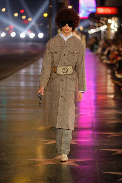 Look 30